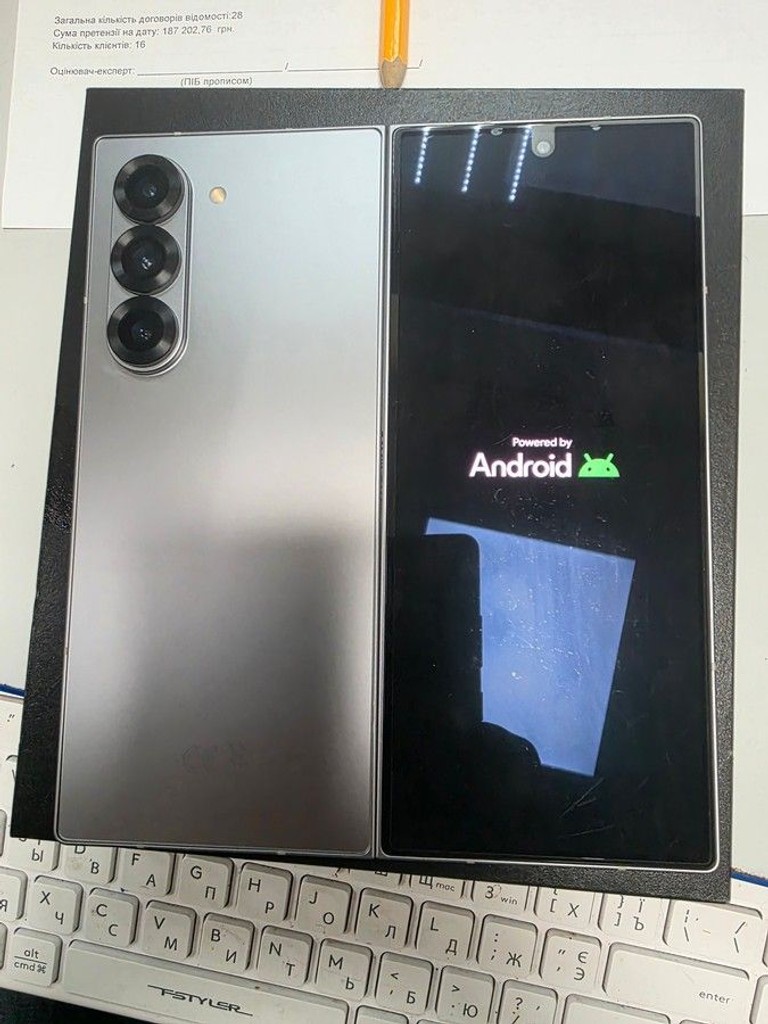 Samsung galaxy fold6 12/512gb Код:01-201178037. Изображение 11