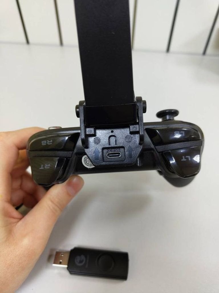 Дешиво Gamesir T4 Pro White с ломбарда