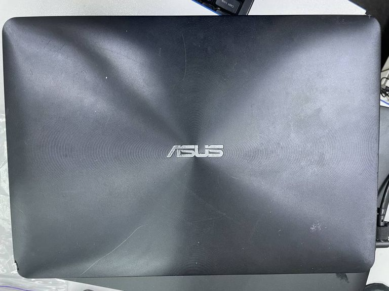 Asus pentium n3710 1,6ghz/ ram4gb/ hdd1000gb/video gf 920mx/ dvdrw