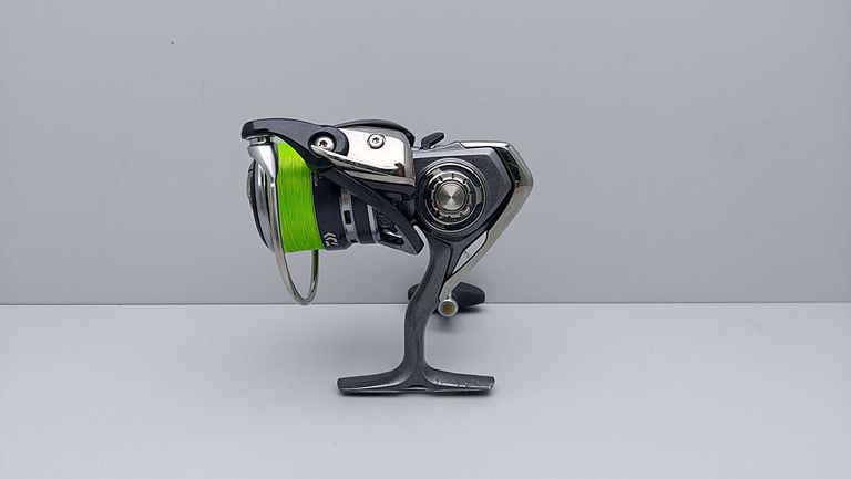 Дешиво Daiwa 20 Fuego LT / 2500-XH с ломбарда