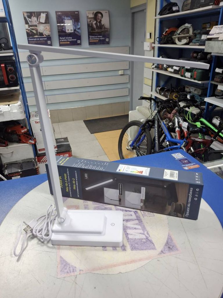 Купити Евросвет ridy-10-2-pwr 10вт 3000-6000к белый аккумуляторная Б/У