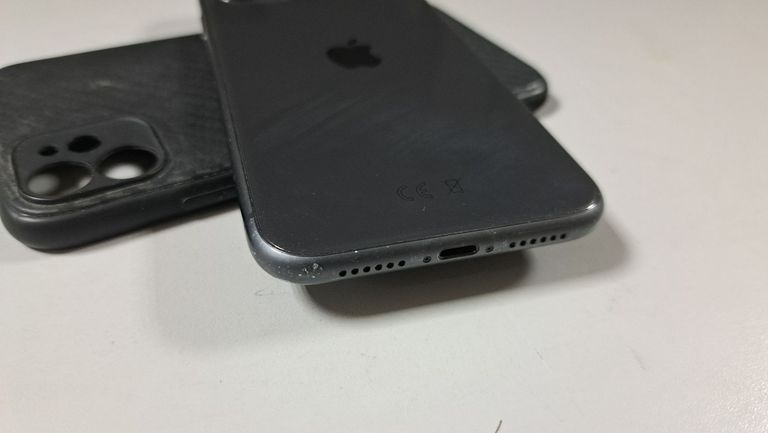 Apple iphone 11 64gb Код:01-200481362. Изображение 6