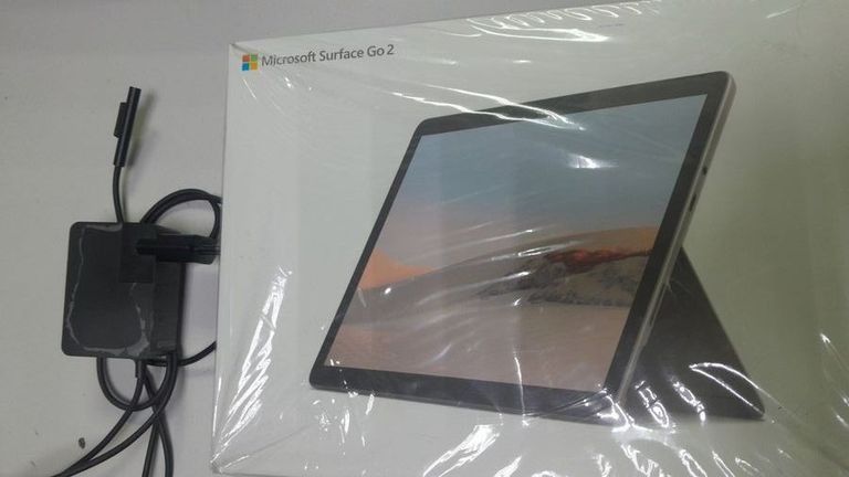 Распродажа Microsoft Surface Go 2 Pentium 4/64GB Platinum (STV-00001), продавец Техноскарб