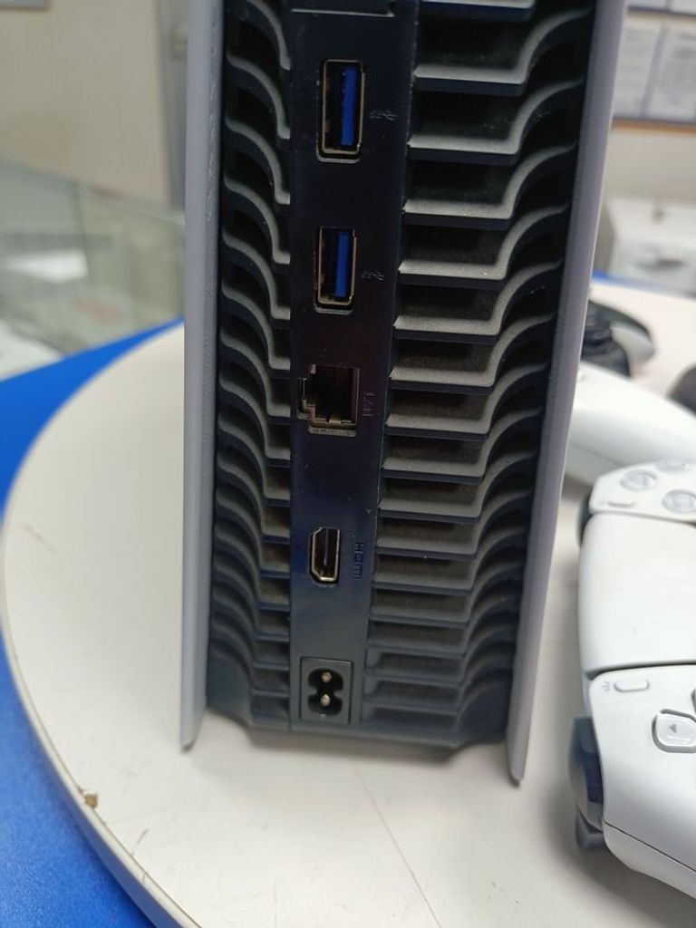 Дешево Sony PlayStation 5 Digital Edition 825GB з ломбарду