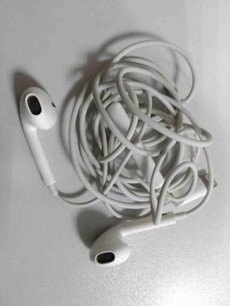 Оголошення Apple earpods lightning Б/У