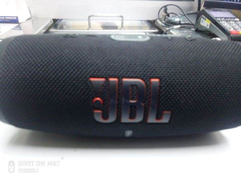 Купить Jbl Charge 5 Blue (JBLCHARGE5BLU) Б/У