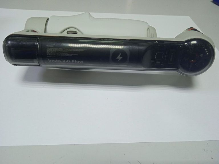 Дешиво Insta360 flow standalone с ломбарда