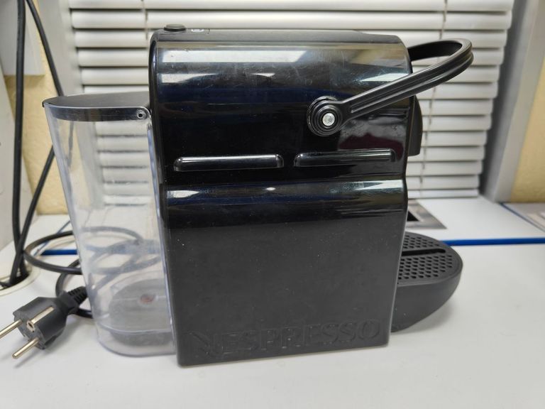 Купити Delonghi Nespresso Inissia EN 80.B Б/У