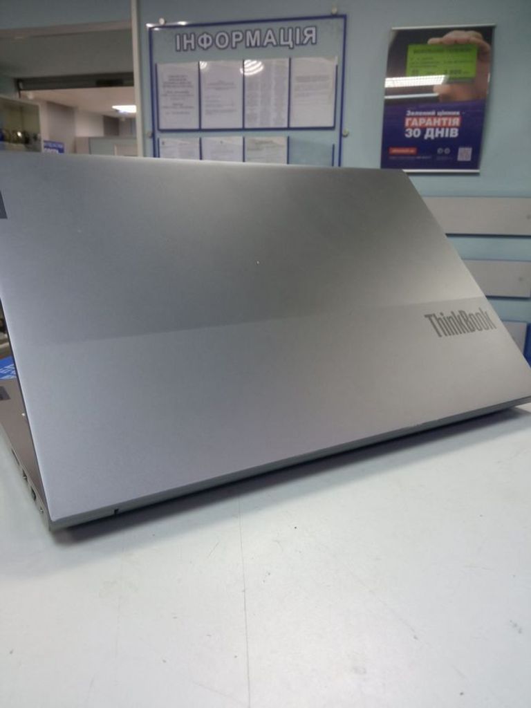 Дешиво Lenovo 15/core i5-1235u ddr5/8gb ddr4/hdd *відсутній/ssd 256 gb/*інтегрована с ломбарда