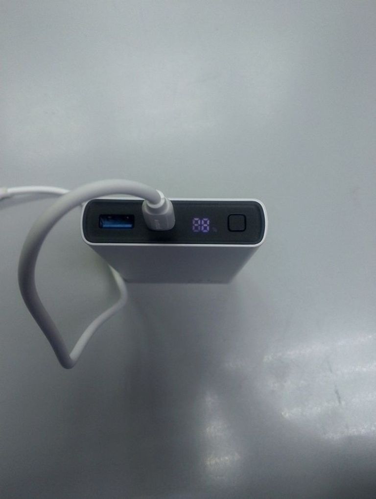 Дешево Proove hyper flux plus 22.5w 10000mah з ломбарду