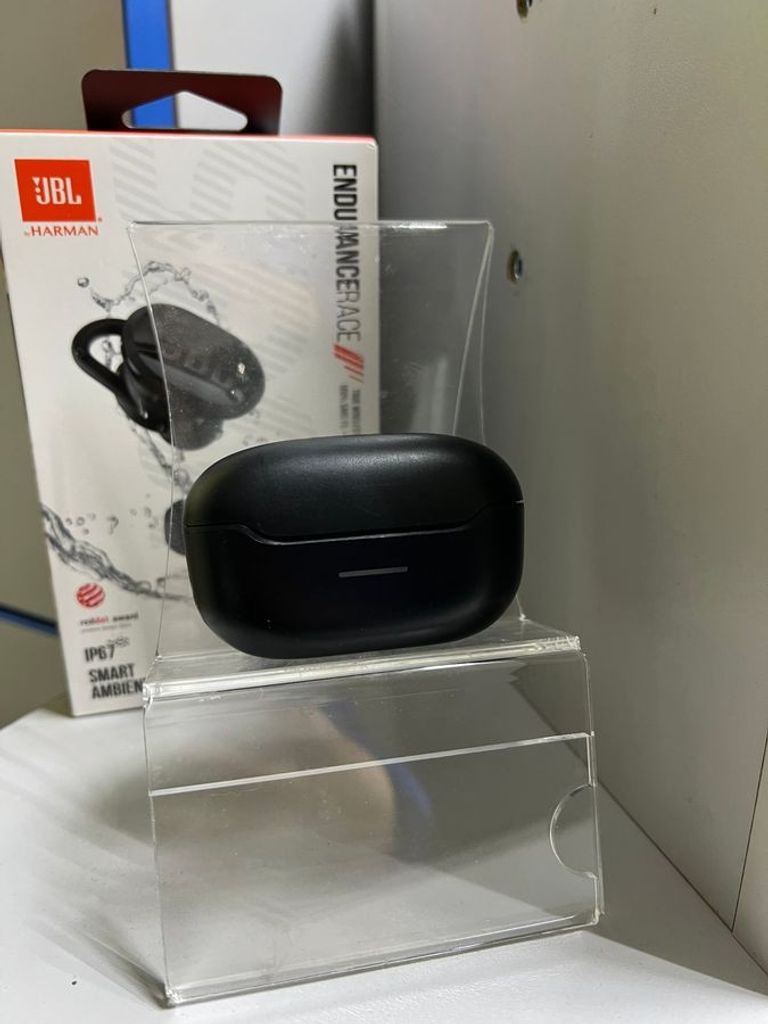 Купить Jbl endurance race Б/У