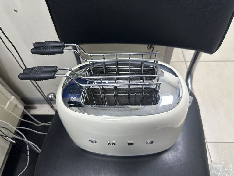 Оголошення Smeg TSF01CREU Б/У