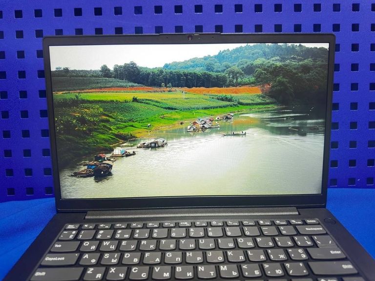 Дешиво Lenovo 14/core i3-1315u ddr5/8gb ddr5/hdd *відсутній/ssd 512 gb/*інтегрована с ломбарда