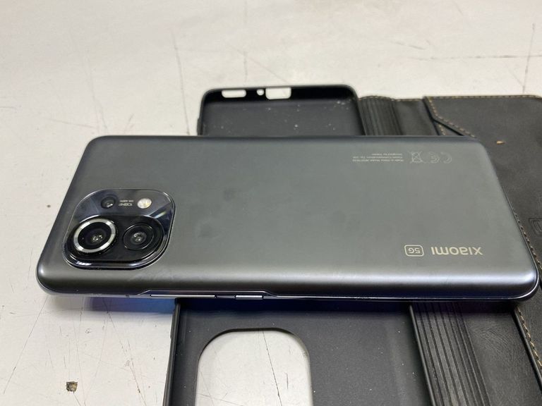 Дешиво Xiaomi mi 11 8/256gb с ломбарда
