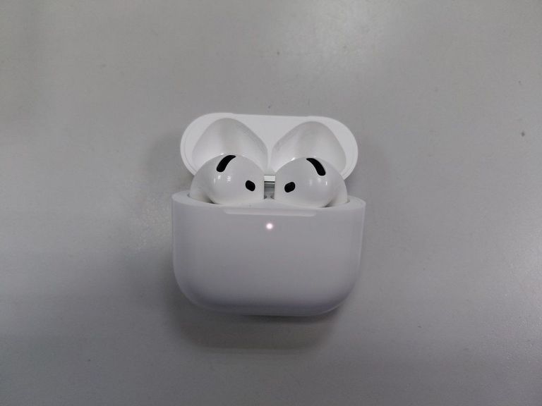 Купити Apple airpods 4 with active noise cancellation Б/У