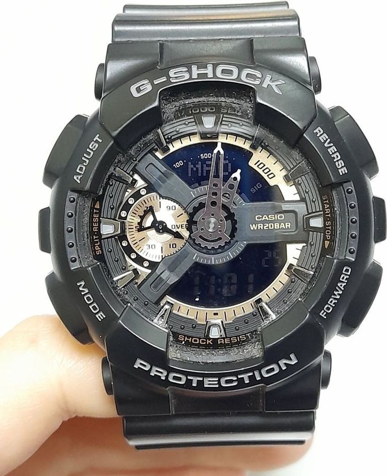 Оголошення Casio G-Shock GA-110RG-1AER Б/У