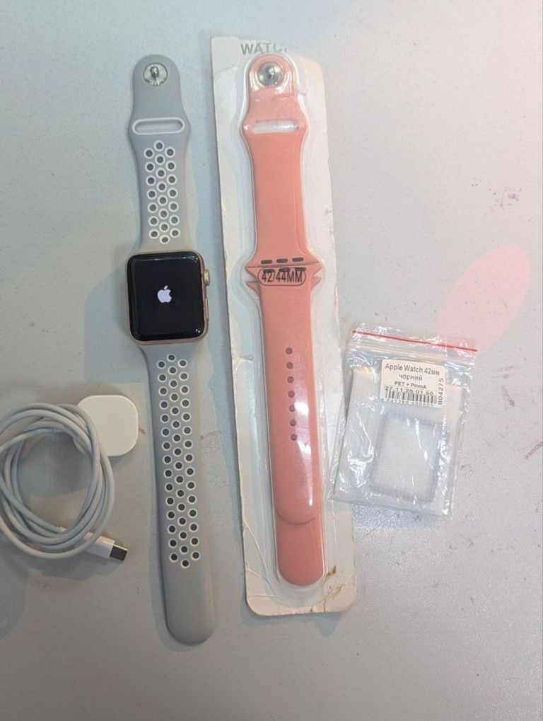 Купити Apple watch series 3 gps 42mm aluminium case a1859 Б/У