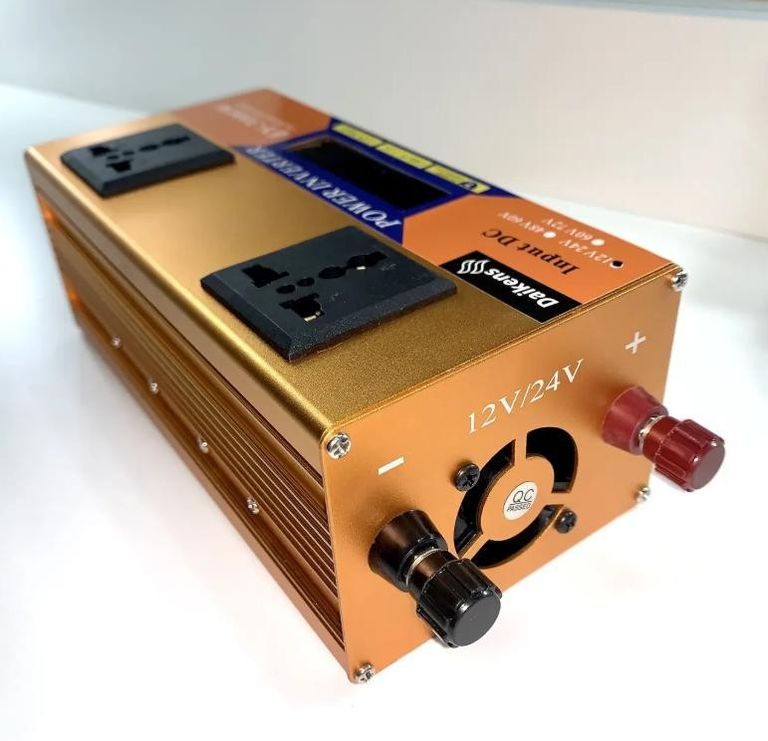 Дешево з 12V/24V 220V 3500W LCD SMART з ломбарду