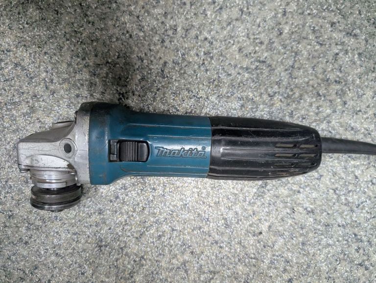 Оголошення Makita GA5030 Б/У