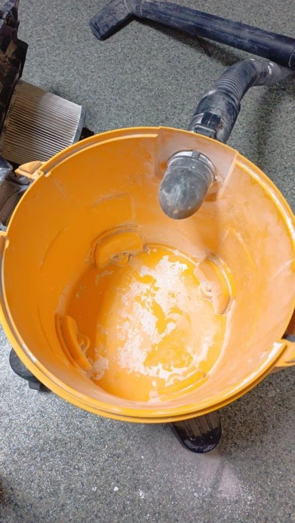 Дешиво Dewalt DXV20PTA с ломбарда