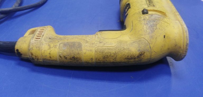 Розпродаж Dewalt d25033, продавець Техноскарб