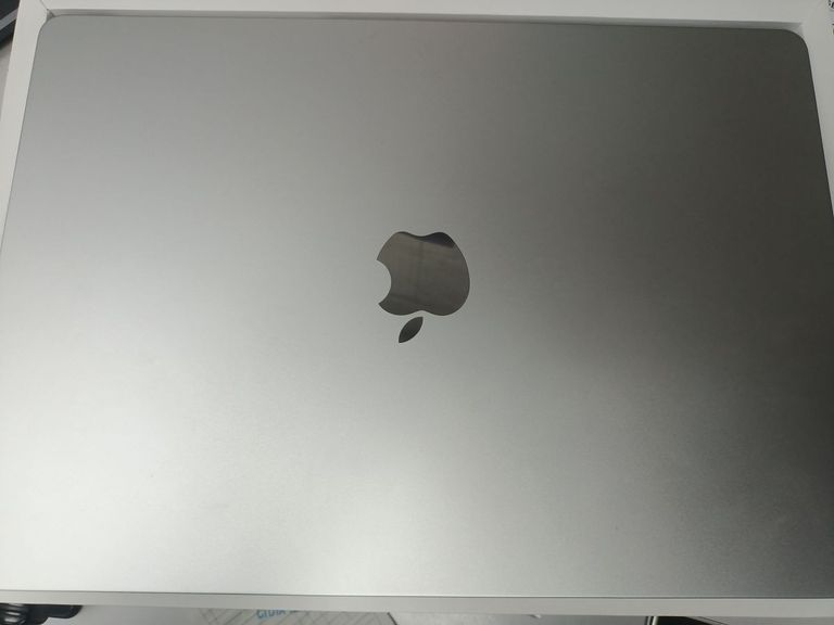 Купить Apple macbook air 15" 2025 Б/У