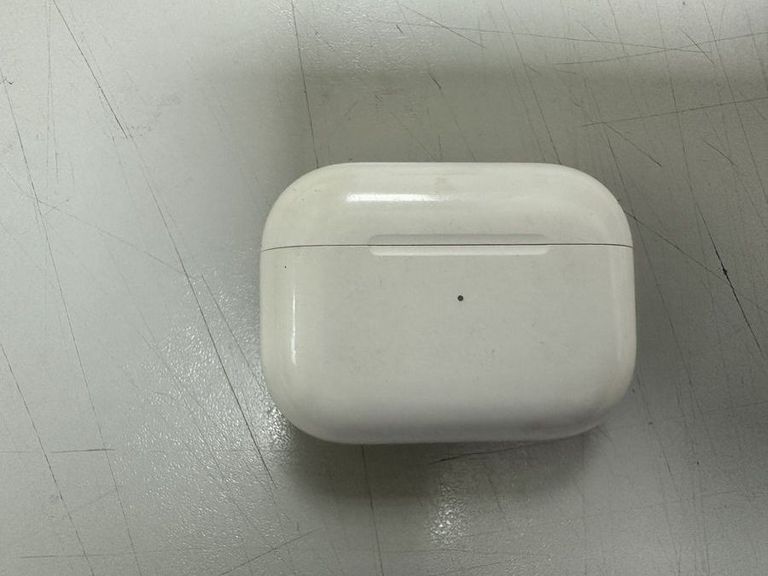 Дешево Apple airpods pro 2nd generation with magsafe charging case usb-c з ломбарду