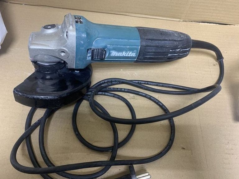 Оголошення Makita GA5030R Б/У