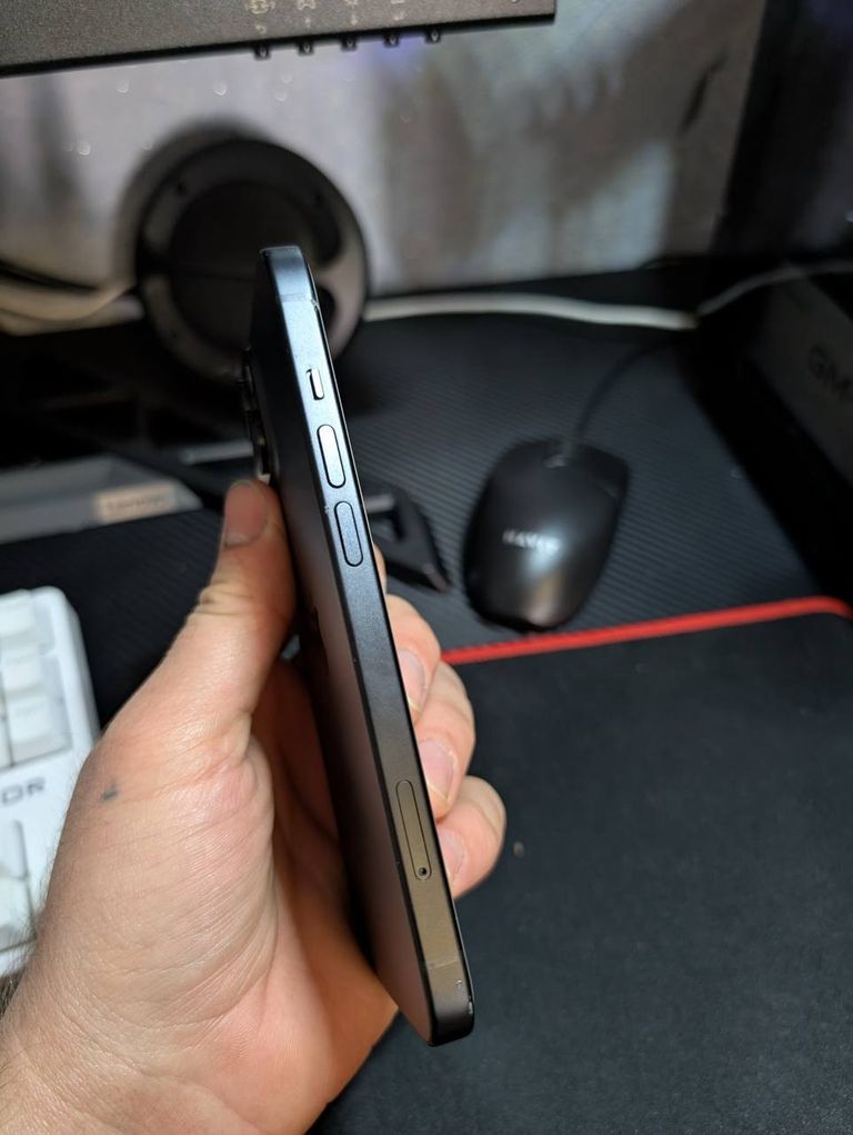 Дешево Apple iPhone 15 128GB Black (MTP03) з ломбарду