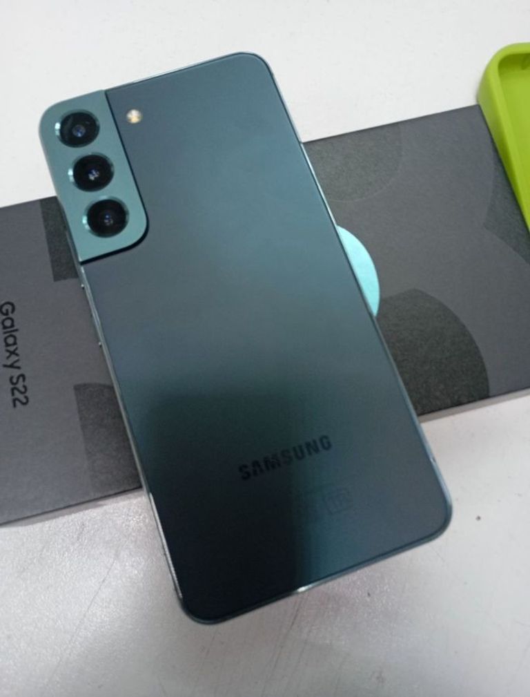 Оголошення Samsung s901b galaxy s22 8/128gb Б/У