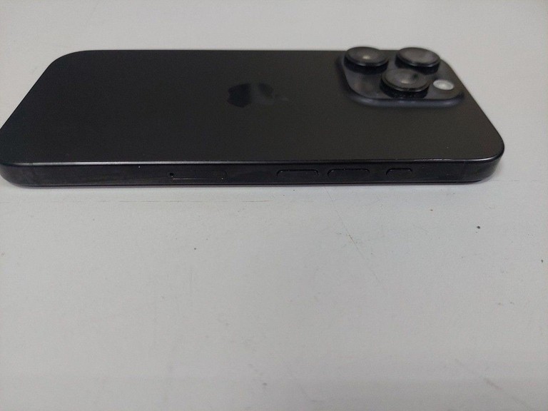 Apple iphone 16 pro 256gb Код:01-200928386. Изображение 6