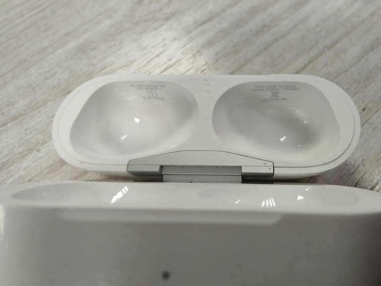 Дешиво Apple airpods pro 2nd generation with magsafe charging case usb-c с ломбарда