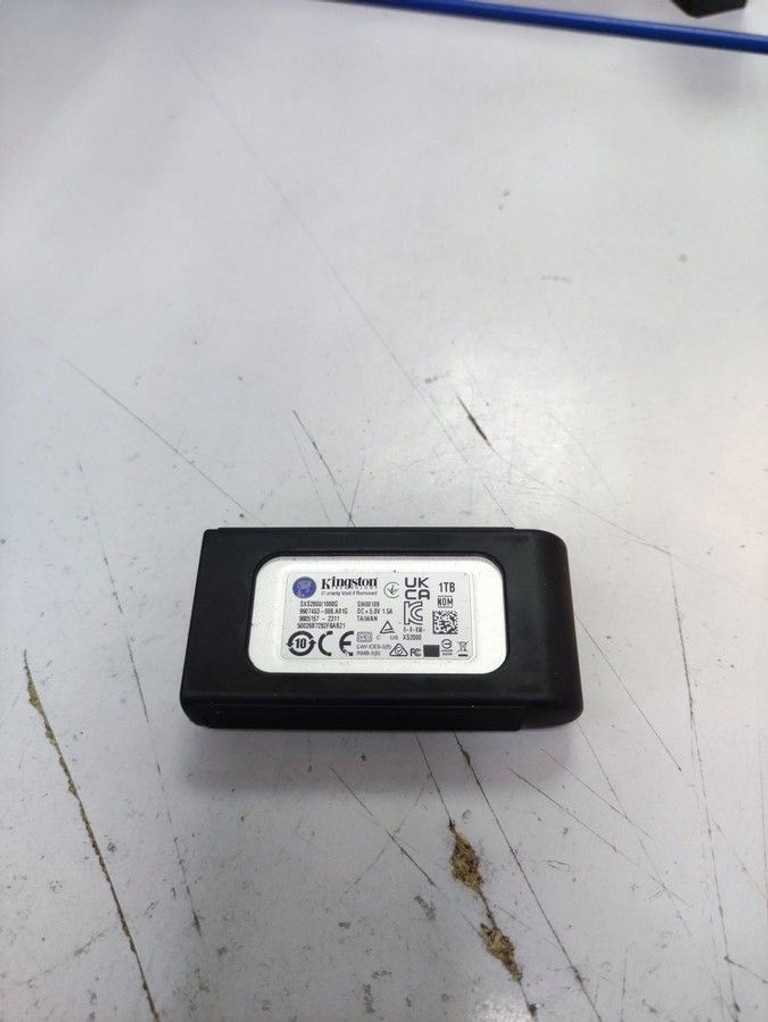 Дешиво Kingston xs2000 1 tb с ломбарда
