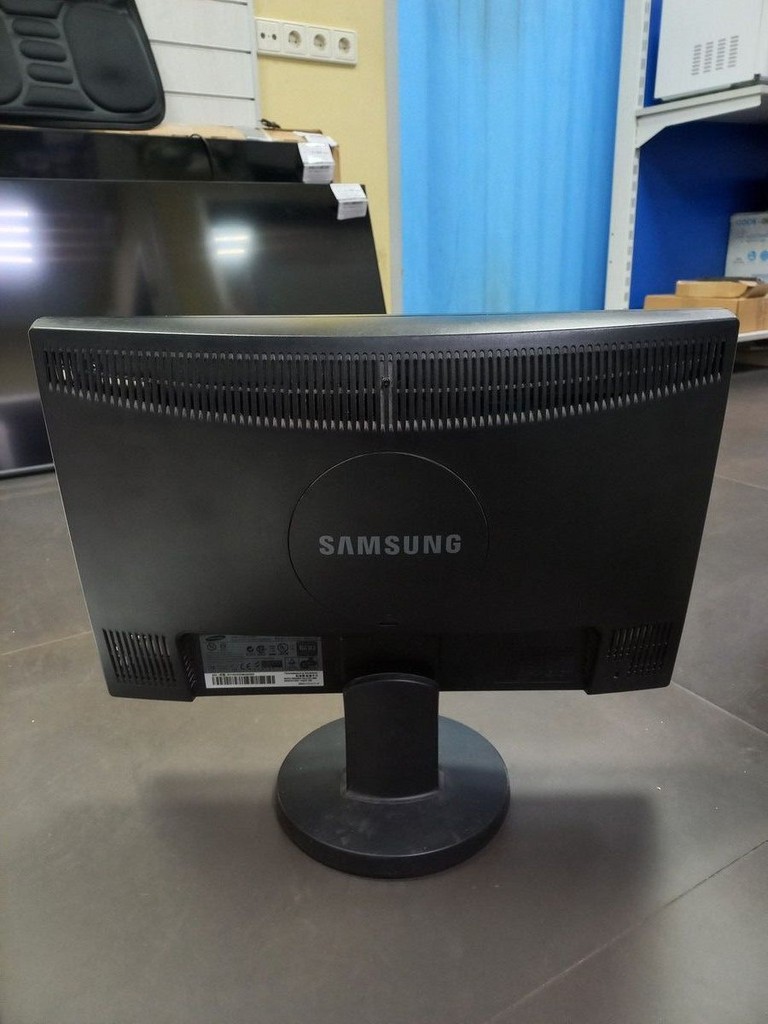 Оголошення Samsung 943nw Б/У