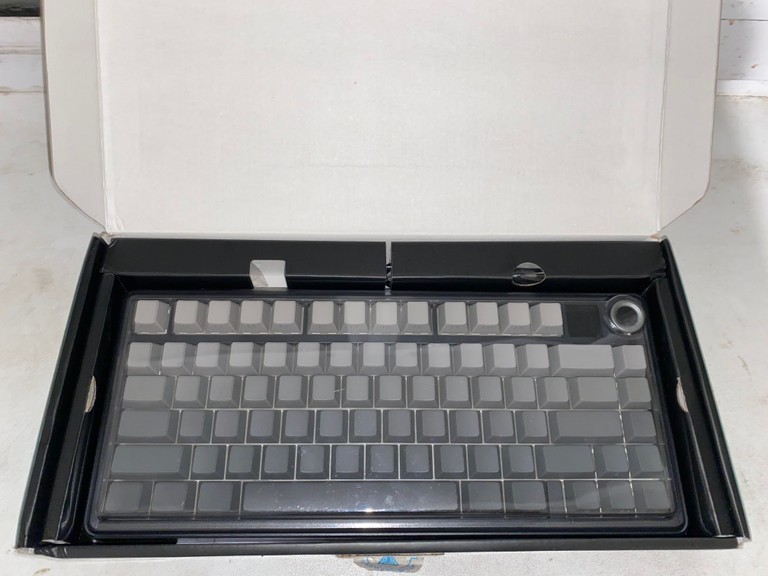 Оголошення Aula f75 max Б/У