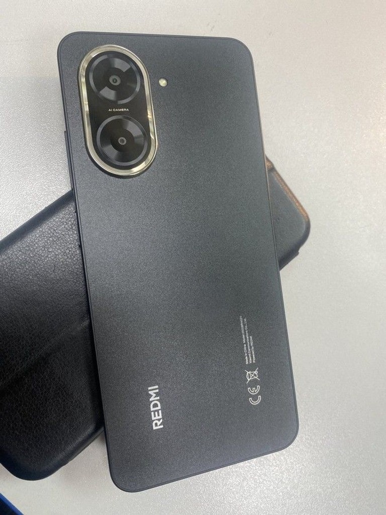 Купити Xiaomi redmi a5 4/128gb Б/У