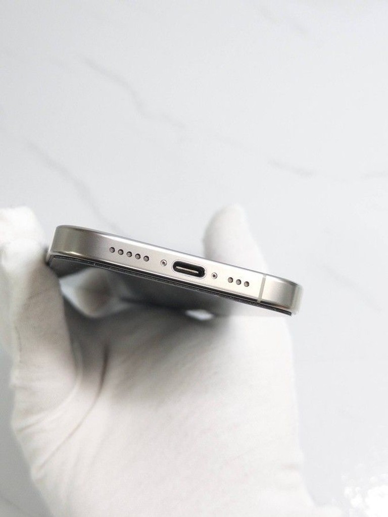 Apple iphone 16 pro 128gb Код:01-200972168. Зображення 8