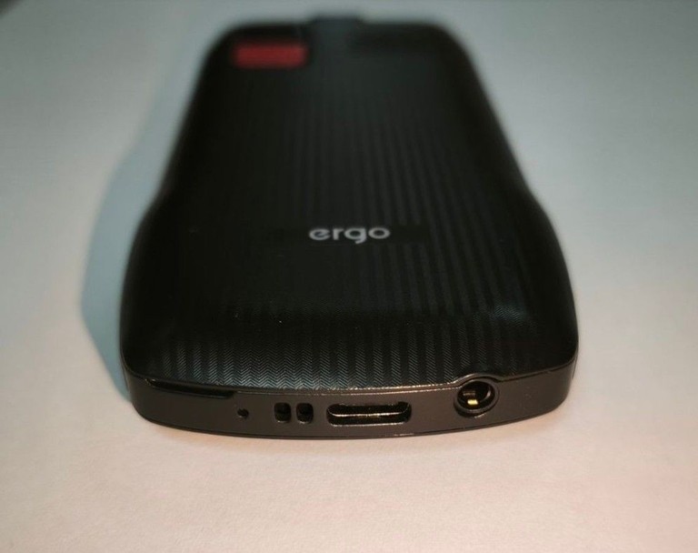 Дешево Ergo R182 Black з ломбарду