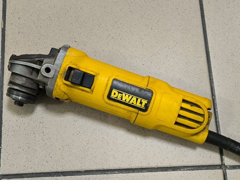 Купити Dewalt DWE4151 Б/У