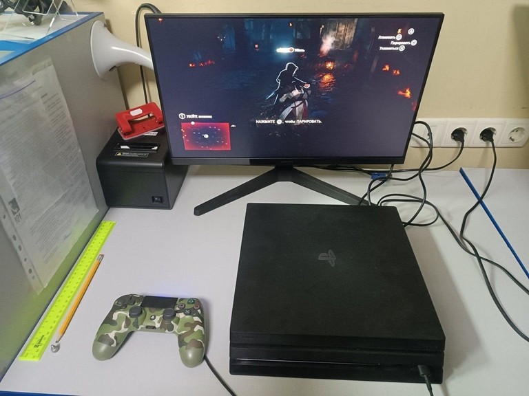 Оголошення Sony playstation 4 pro 1tb Б/У