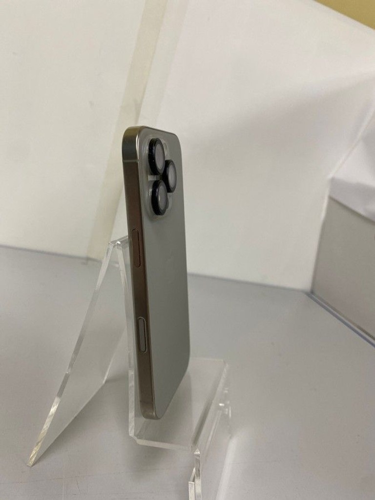 Apple iphone 16 pro 256gb Код:01-200974416. Зображення 6