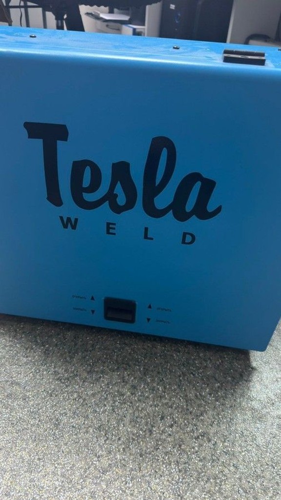 Дешиво Tesla weld MIG/MAG/FCAW/TIG/MMA 313 с ломбарда