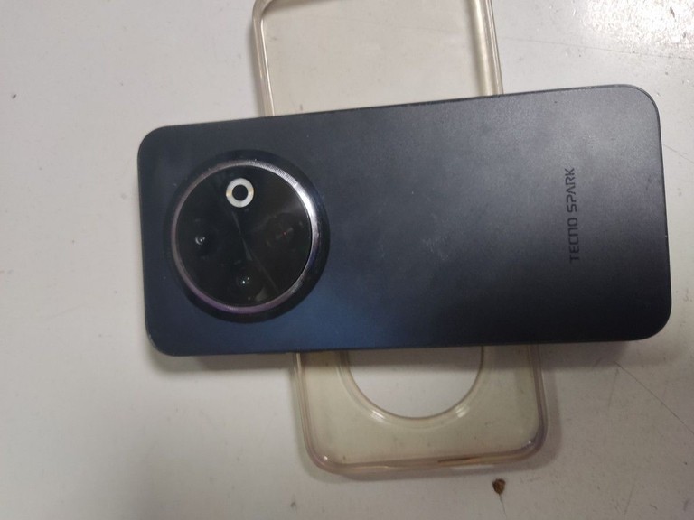 Купити Tecno spark 30c kl5n 6/128gb Б/У