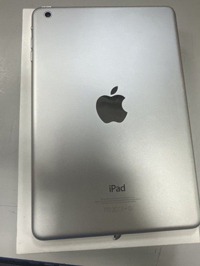 Дешево Apple ipad mini 1 wifi 16gb з ломбарду