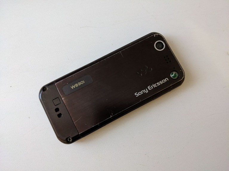 Дешево Sony Ericsson W890i з ломбарду