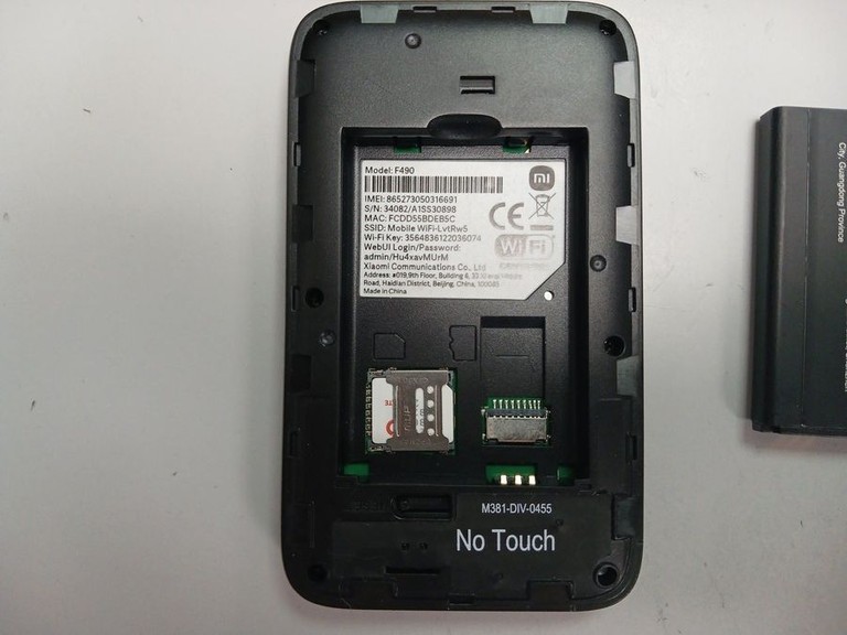 Дешево Xiaomi f490 4g lte з ломбарду