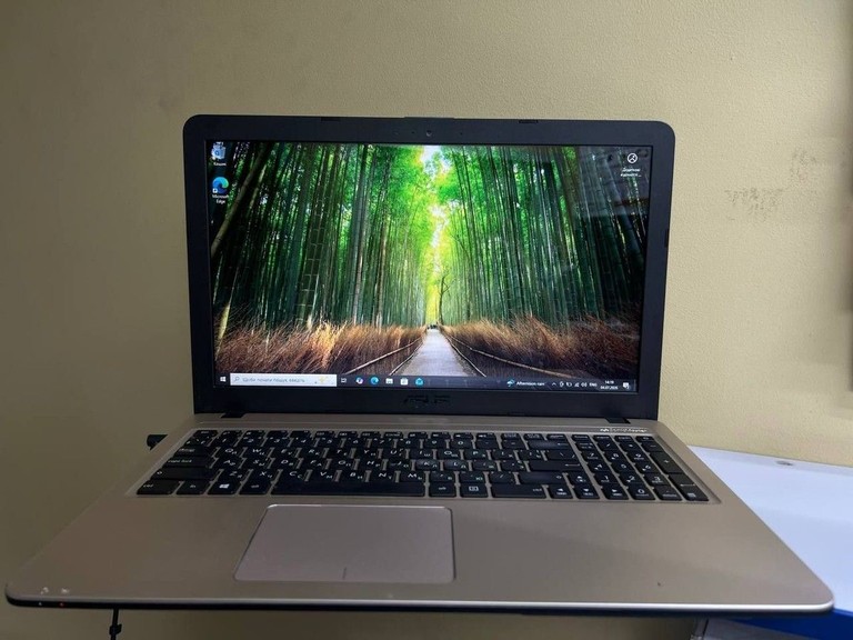 Купить Asus 15/celeron n3050 ddr3/4gb ddr3/hdd 500 gb/*інтегрована Б/У