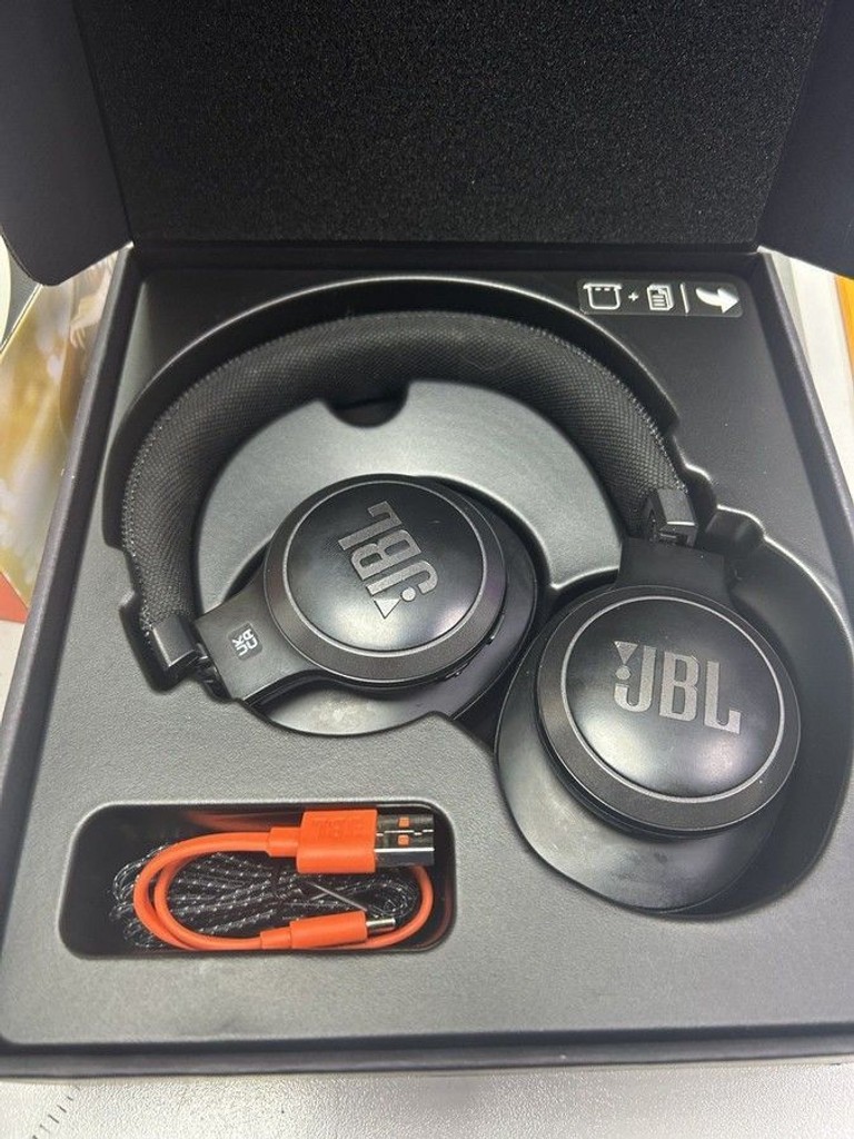 Купити Jbl live 660nc Б/У