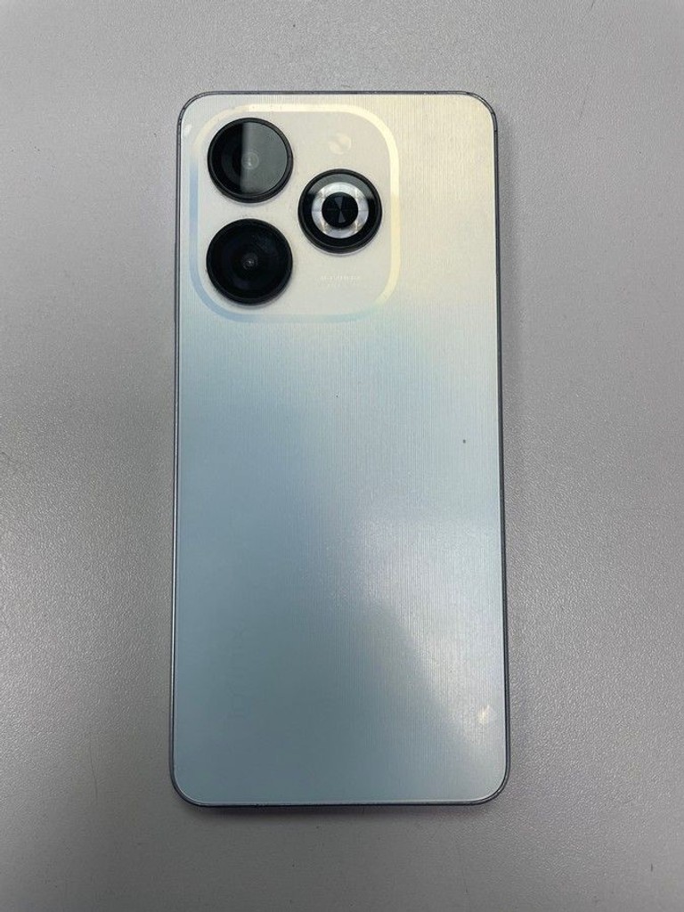 Дешиво Infinix smart 8 x6525 4/64gb с ломбарда