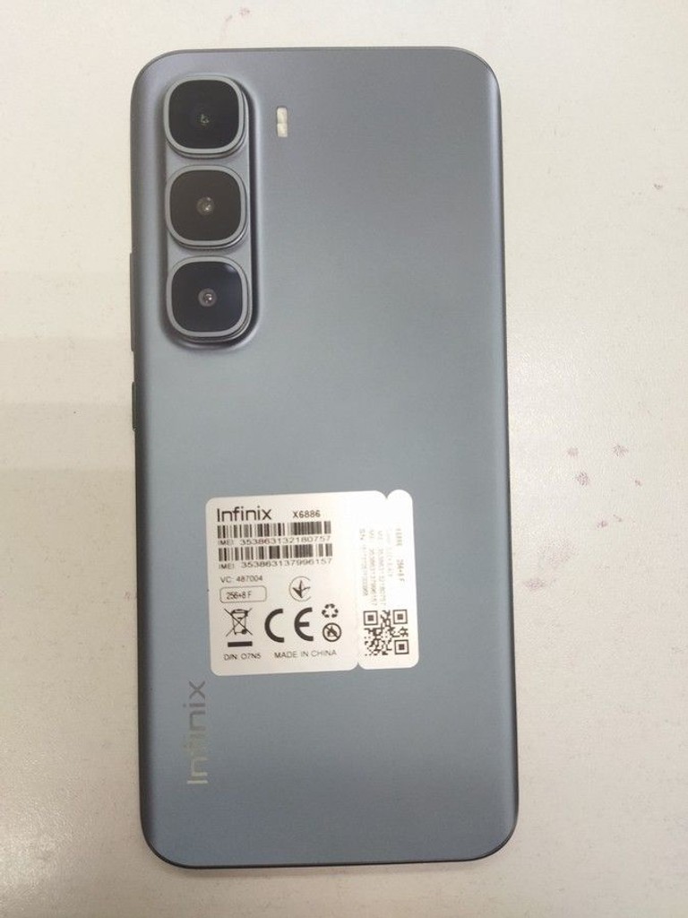Дешево Infinix HOT 60 Pro+ 8/256GB Sleek Black з ломбарду